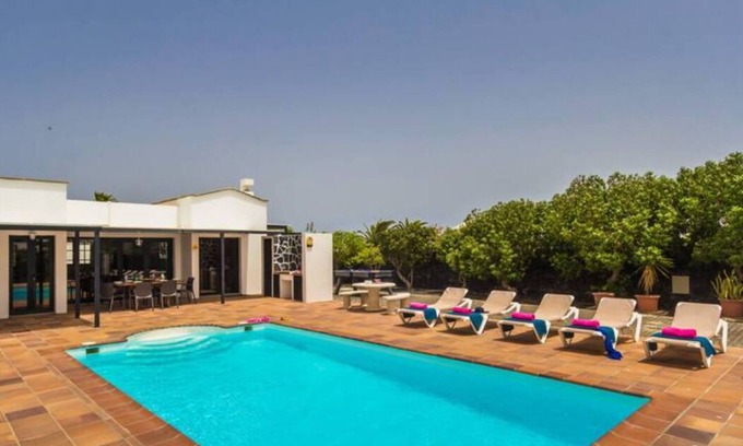 Playa Blanca Villa | Villa 3 dormitorios en Residencial Los Calamares