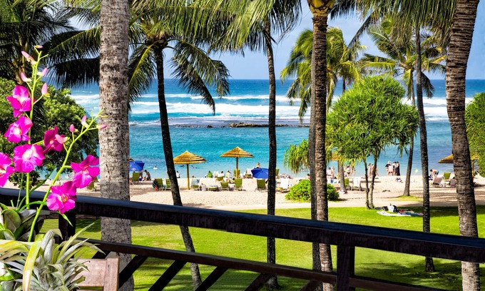 Kahuku Apartment | Villa 305: Fall REDUCED 50%! King bed! Penthouse Ocean View Turtle Bay