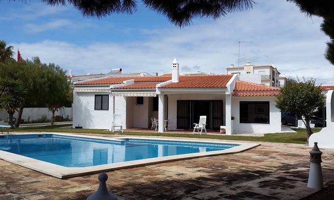 Areias de Sao Joao Villa | Villa 600 m from 2 beaches; 300 m nightlife; BBQ, internet, A/C