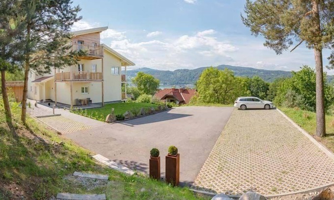 Maria Woerth Apartment | Villa Albatros holiday flat in Oberdellach