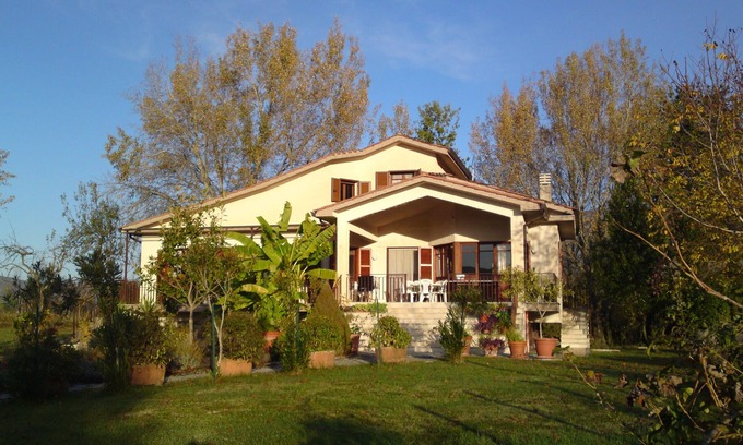 Le Caselle Villa | Villa Alberto, tranquil countryside btw Rome & Naples, stunning mountain views