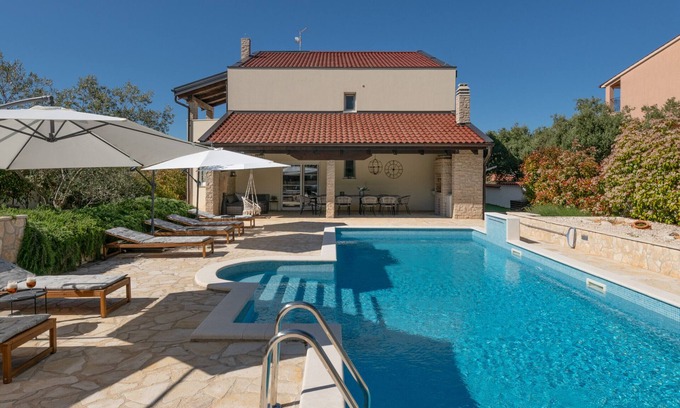 Fazana Villa | Villa Allegra Istriana in Fažana with sea view & spa