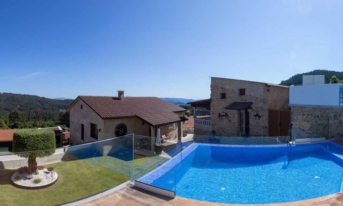 Poio House | Villa Alma