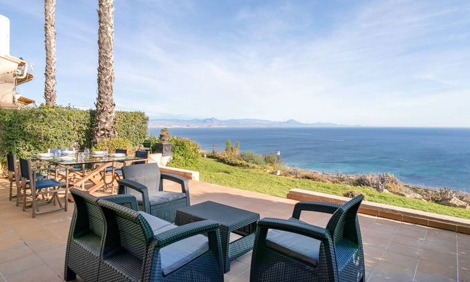 Gran Alacant Villa | Villa 'Almela's' with Spectacular Sea View, Wi-Fi and Air Conditioning
