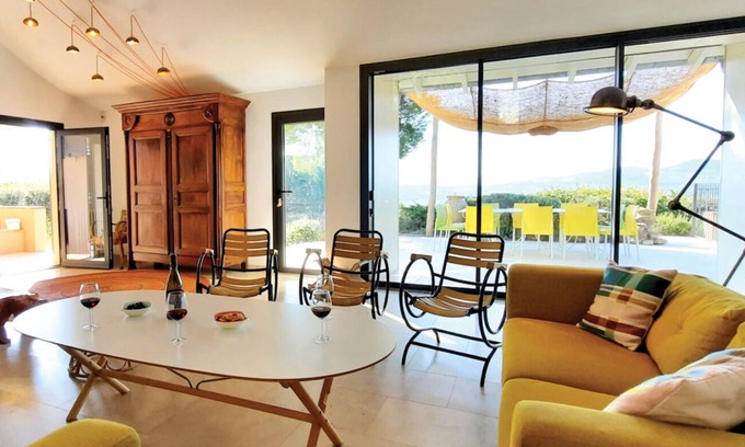 Mirabel-aux-Baronnies Villa | Villa Amiradou - Four Bedroom Villa, Sleeps 8