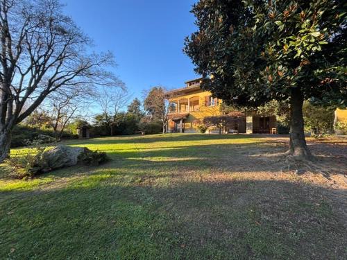 Monate Villa | Villa am See in Bella Italia