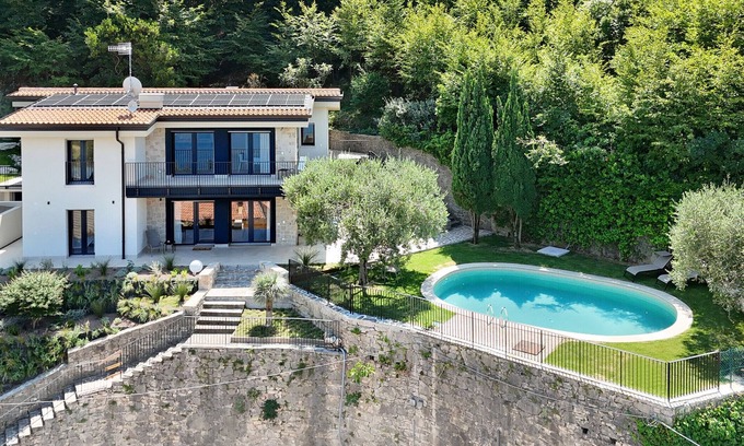 Brenzone sul Garda Villa | Villa AMA with Private Pool
