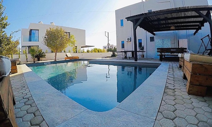 Pefkos Villa | Villa Amor