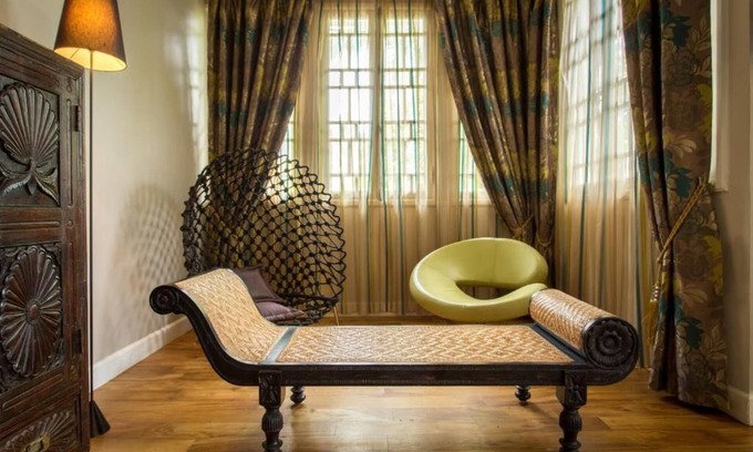 Saint-Denis Hotel | Villa Angélique