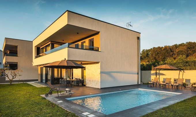 Kastelir Villa | Villa Angelina - Idyllic 4 BD villa for 8 with pool close to Porec