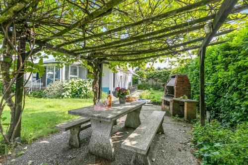 Caslano Apartment | Villa Anita - Happy Rentals