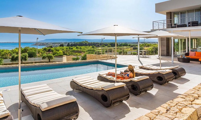 Syracuse Villa | Villa Anna