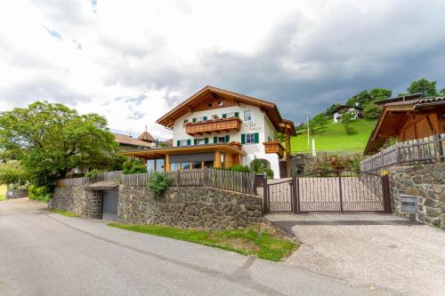 Castelrotto Apartment | Villa Anna
