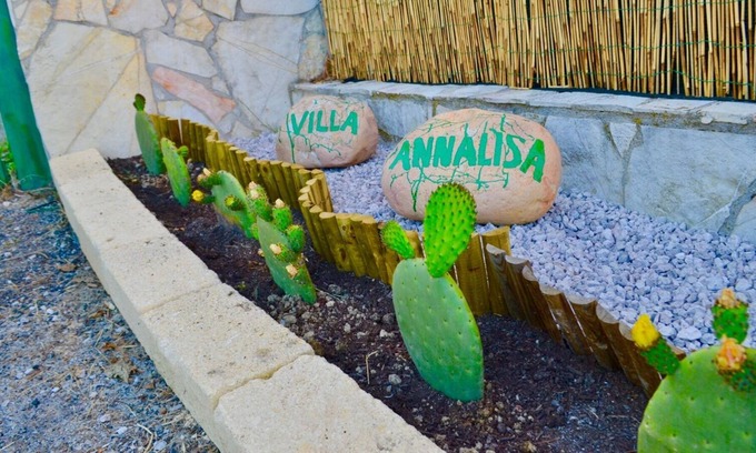 Casteldaccia Cottage | Villa Annalisa with sea view and pool a few steps away from Palermo and Cefalù