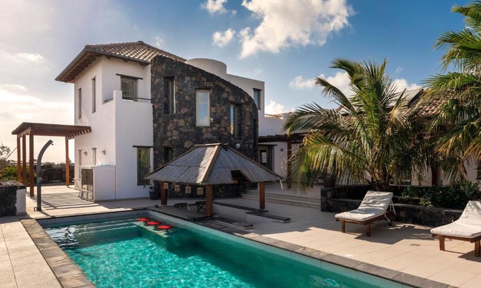 La Oliva Villa | Villa Annunaki