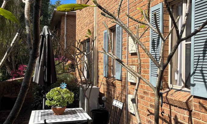 Hawks Nest House | Villa Asteri, Hawk's Nest: Walk to Everything!n3 Bedrooms, 5 Beds, Sleeps 7