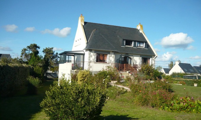 Pleumeur-Bodou Villa | Villa at Ile Grande, on the Pink Granite Coast with sea view.