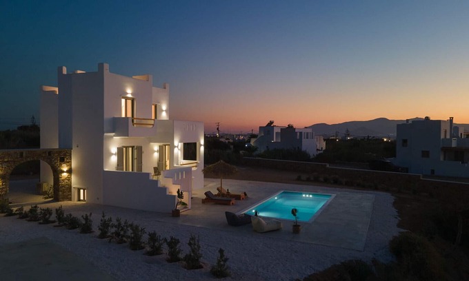 Agia Anna Villa | Villa Aura - 4 Bedrooms Villa with Private Pool in Naxos