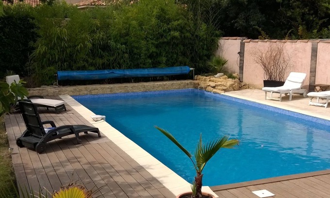 Lamanon Villa | Villa Avec Piscine Pour 4 à 8 Personnes à Deux pas de Salon de Provence