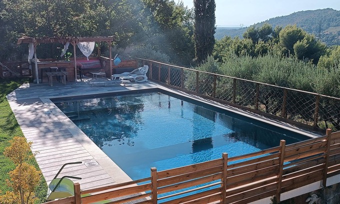 Simiane-Collongue Villa | Villa Avec vue Panoramique et Piscine en Campagne