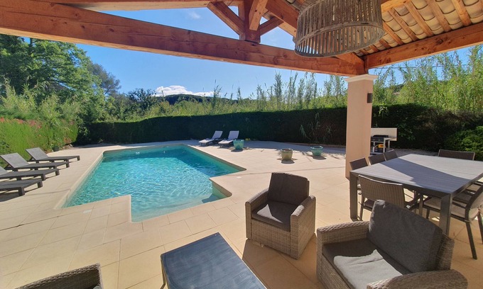 Puget-sur-Argens Villa | Villa B.Real Provencal charm at the foot of the vineyards