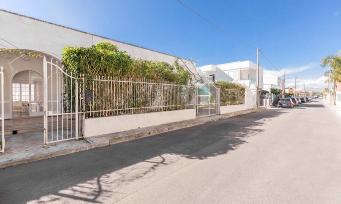 Porto Cesareo Apartment | Villa Biancarosa - Rosa by BarbarHouse