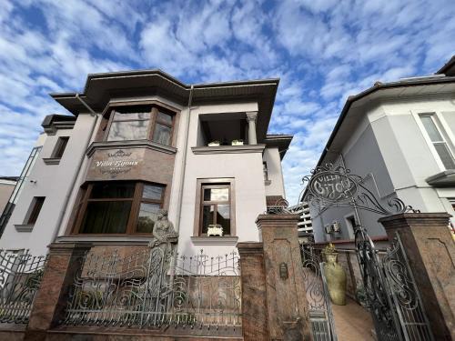 Ploiesti House | Villa Bijoux