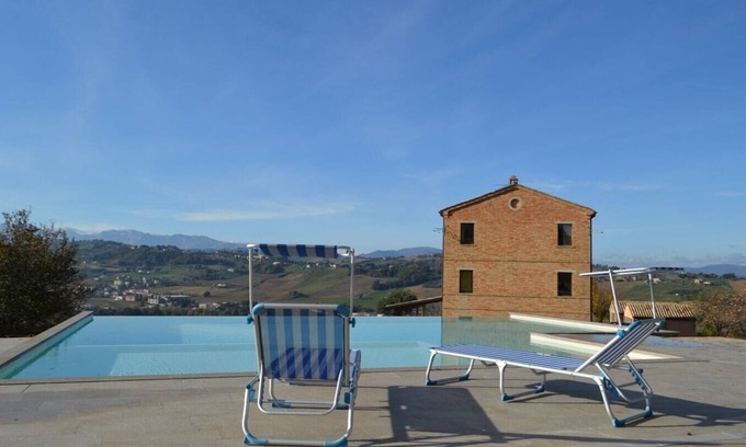 Loro Piceno Villa | Villa Bocciolo - Private villa with pool
