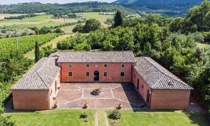Montepulciano Villa | Villa Boschetto By MMega