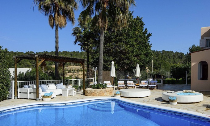 Portinatx Villa | VILLA CAS PUIG Two houses in 1 ! with 2 full kitchen, air conditioned in all the rooms!