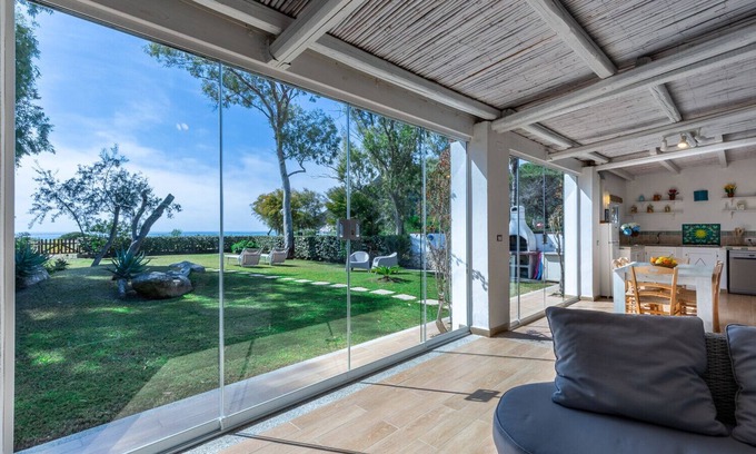 Cala Pira Villa | VILLA CALA PIRA SUL MARE CON WI-FI