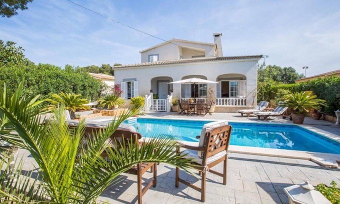Cala Pi Villa | Villa 'Can Navarro' with Private Pool, Private Terrace and Wi-Fi