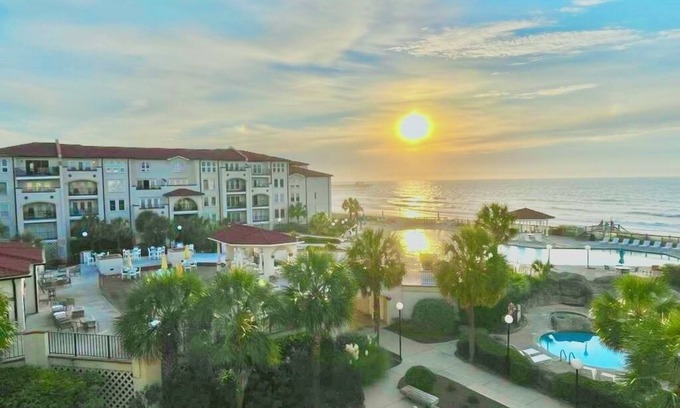 Cape Island Condo | Villa Capriani Beachfront 2BR/2BA Condo - Pools, Tennis, Free Parking, WiFi