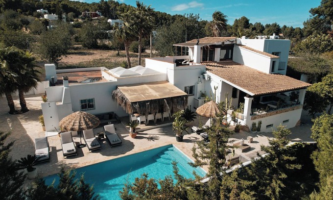 Sant Rafael de Sa Creu Villa | Villa 'Carol' with Private Pool, Wi-Fi and Air Conditioning