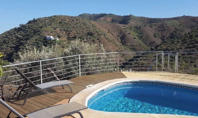 Comares Villa | Villa Carolina: A great 3 Bed Villa sleeps 8 from Vine Ridge Retreats Management