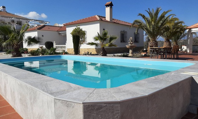 Canillas de Aceituno Villa | Villa "Casa Las Rosas" with Mountain View, Pool, Wi-Fi, Garden & Terrace