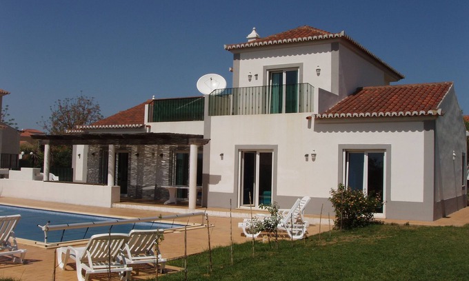 Olhao Villa | Villa Castelos, 117 Cerro Azul, Quelfes, Olhao, Eastern Algarve