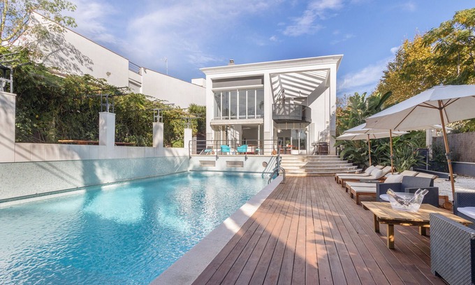 Masnou Villa | Villa 'Cela' with Sea View, Wi-Fi and Air Conditioning