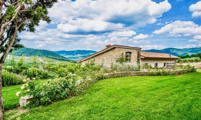 Panzano in Chianti Villa | VILLA CHIANTI ROSSO - Four Bedroom Villa, Sleeps 9
