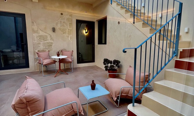 Le Grau-Du-Roi Hotel | Villa Chiesa
