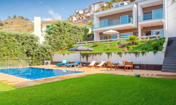 Canico House | Villa Chimera - Three Bedroom House, Sleeps 6