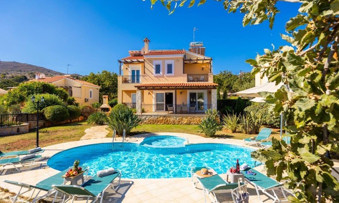Gerani Villa | Villa Chloe - Four Bedroom Villa, Sleeps 8