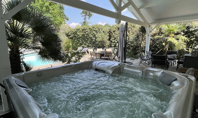 Lege-Cap-Ferret House | Villa classified 3*Gironde Tourisme, swimming pool, spa in Lège Cap Ferret 5mn from the ocean