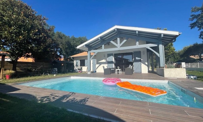 Labenne House | Villa close to the beach with swimming pool, pergola, 3 bedrooms for 6 holidaymakers.