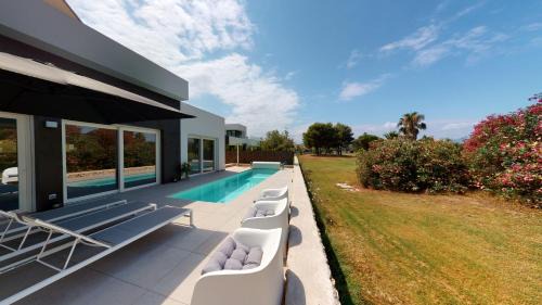 Molinell Villa | Villa Colibri by ON Travel