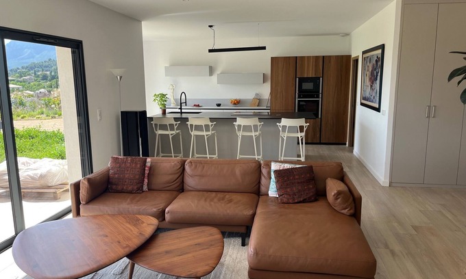 Puyloubier Villa | Villa contemp. 210m2 near Aix en Provence Ste-Victoire superb view Swimming pool