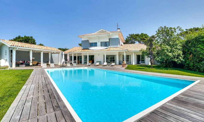 Capbreton House | Villa contemporaine avec piscine chauffée entre centre et plages