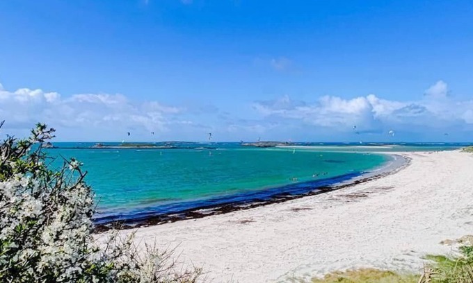 Lannilis Villa | Villa Contemporaine Pour 9 Personnes Avec Jacuzzi à 5mn du Port de L'aber Wrac'h