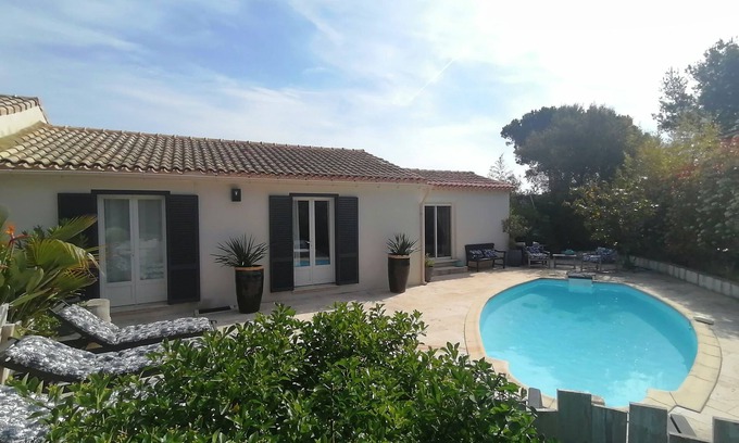 Sainte-Maxime Villa | Villa Couloubrier*, swimming pool, air conditioning, 3 bedrooms