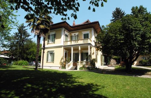 Albiano d'Ivrea Apartment | Villa D'Azeglio
